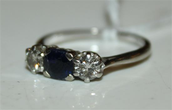 Sapphire and diamond three-stone ring, 18ct white gold & platinum setting